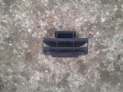 Grille plastic radiateur droit yamaha 125 yz 1984 - photo 4
