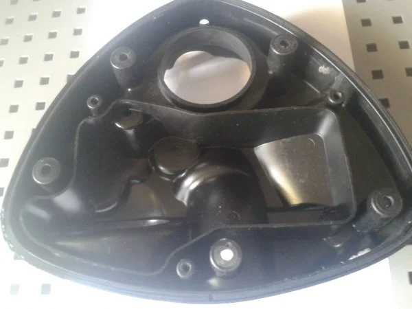 Couvercle boite a air suzuki 1800 intruder 2021 - Équipements Moto - Saintines (60410)