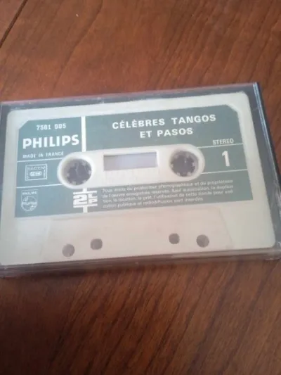 Cassette audio " célébres tangos et pasos " - CD, DVD & Vinyles - Saint-Satur (18300)
