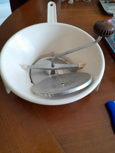 Moulin à légume plastique 22,5 cm - photo 4