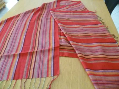 Écharpe châle en alpaga, neuve - Sacs & Maroquinerie - La Gorgue (59253)