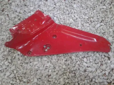 Intérieur carénage droit rouge honda 900 cbr 1993 - Équipements Moto - Le Mans (72000)