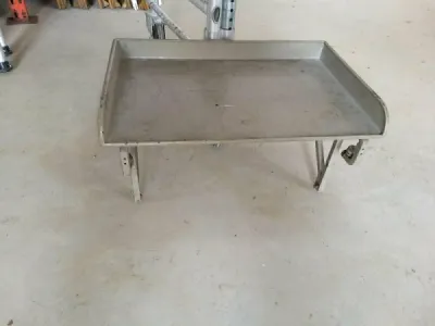 Tablettes coulissantes pour garde corps métallique - Bricolage - Montmaur (11320)