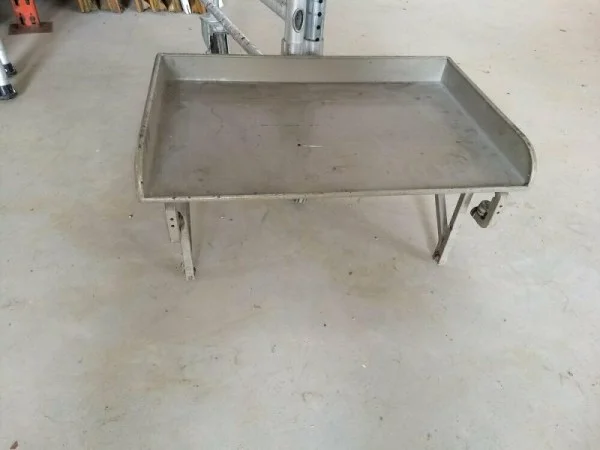 Tablettes coulissantes pour garde corps métallique - Bricolage - Montmaur (11320)