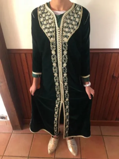 Keftan vert en velours avec dore - Enfants & Bébés - Les Mureaux (78130)