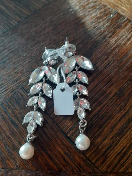 Paire de boucle d'oreille pendante - Bijoux & Montres - Saint-Satur (18300)