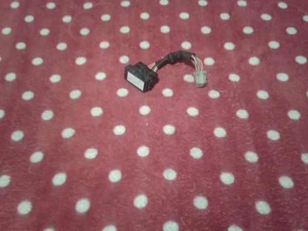 Boite fusible scooter suzuki 125 sixteen 2014 - Équipements Moto - Compiègne (60200)