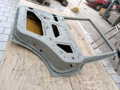 Porte arrière droite lancia beta berlina - Équipements Auto - Nice (06000)