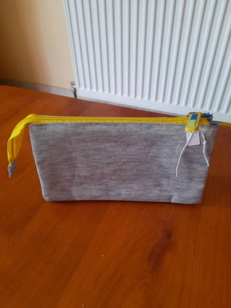 Trousse scolaire les mignons triple compartiment - Livres - Saint-Satur (18300)