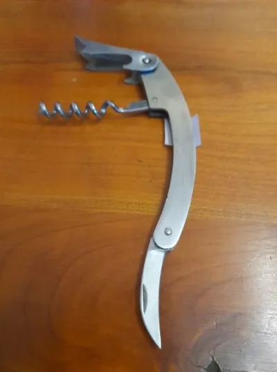 Décapsuleur multifonction en inox - Collection - Saint-Satur (18300)