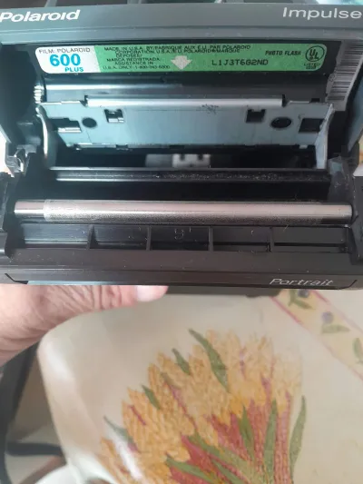 Polaroid Impulse 600 Plus - photo 3