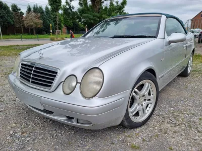 Mercedes CLK230 Compressor Cabriolet 2.3i 193cv 17 - Voitures