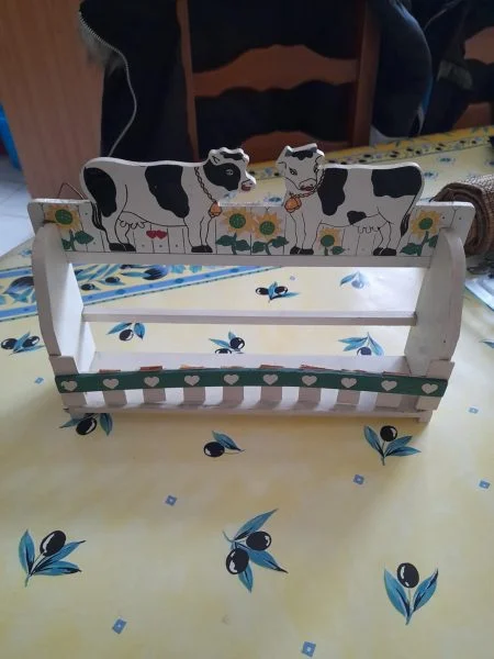 Etagère à épices en bois blanc - décoration vache - Décoration - Saint-Satur (18300)