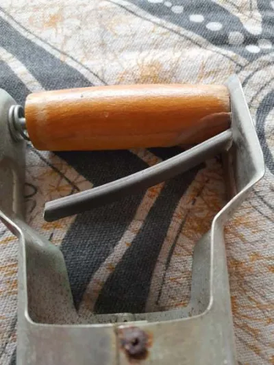 Ancien plantoir à bulbes - photo 2