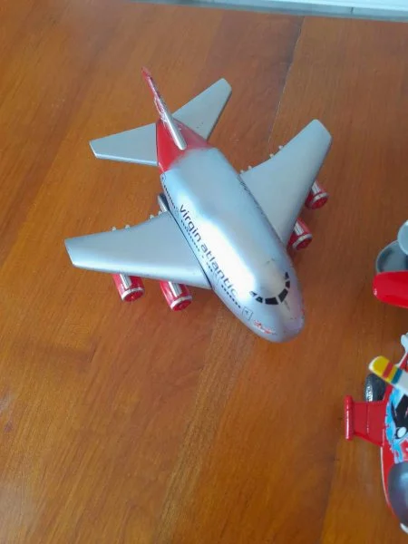 Lot 3 avions miniature et 1 hélicoptère - Jeux & Jouets - Saint-Satur (18300)