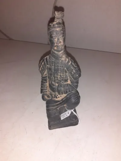 Statuette guerrier en pierre - Décoration - Saint-Satur (18300)
