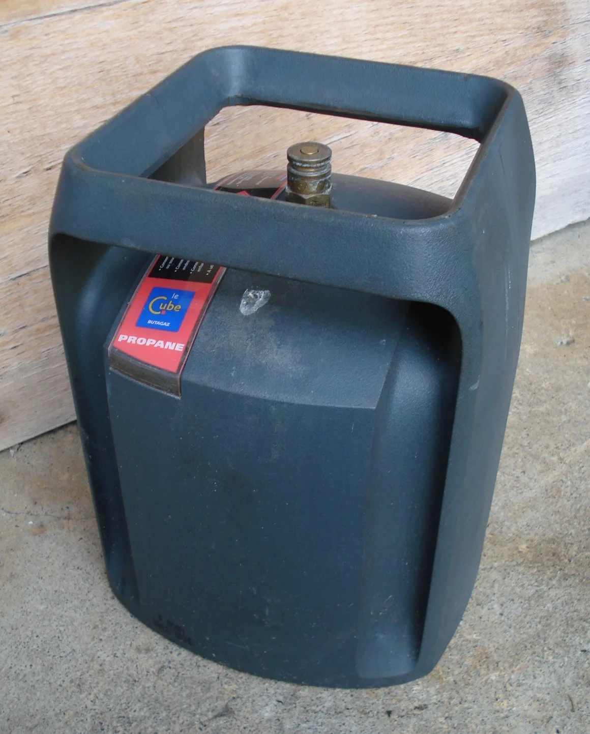 Cube propane vide - Bricolage - Monnetier-Mornex (74560)