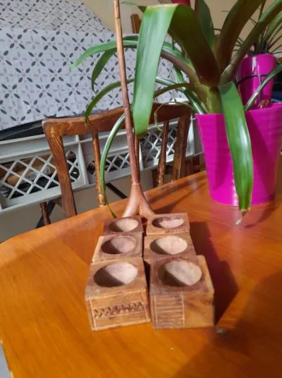 Original présentoir / support en bois avec 6 coque - photo 3