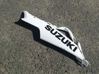Demi sabot droit suzuki 600 gsxr k7 2007 - photo 2