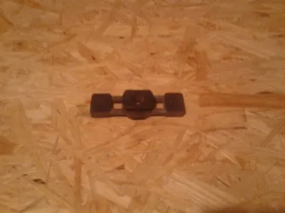 Fixation réservoir honda 600 xlr 1983 - Équipements Moto - Marignane (13700)