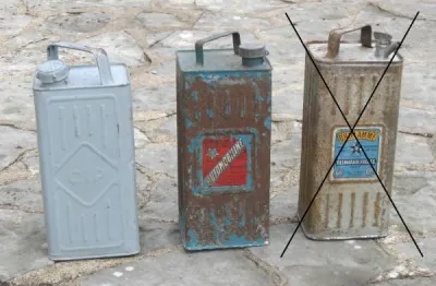 2 bidons d'essence anciens - photo 4