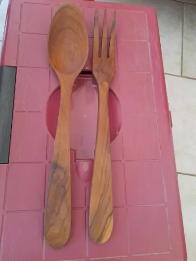 Couvert à salade en bois d'olivier - Collection - Saint-Satur (18300)