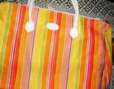 Sac cabas neuf Estée Lauder aux belles couleurs - photo 4