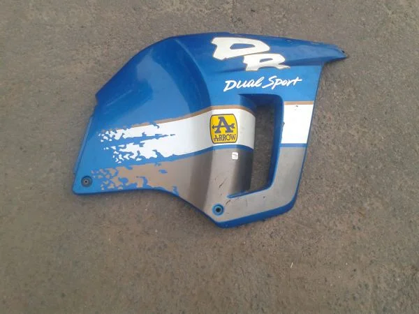 Flanc carénage droit suzuki 800 drs 1991 - Équipements Moto - Verberie (60410)