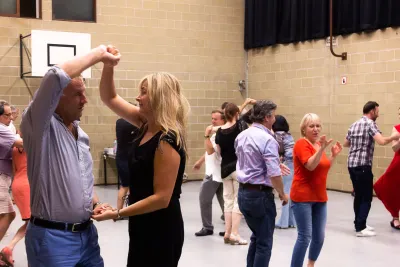 Cours des danses latines et des danses de salon - Autres Loisirs