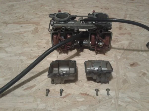 Rampe carburateur suzuki 500 gse 1994 - Équipements Moto - Marignane (13700)