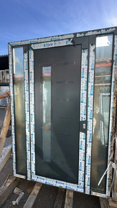 Porte d’entrée avec deux fixes en 7016 - Bricolage