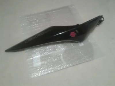 Cache latéral droit suzuki 1340 b king 2017 - photo 3