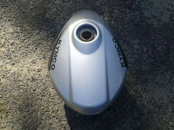 Réservoir kimko 125 quanon 2012 - Équipements Moto - Verberie (60410)