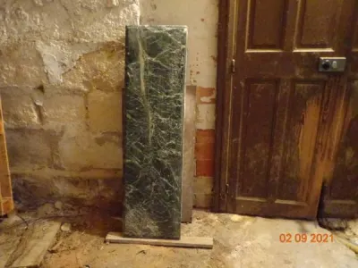 Marbre noir - Collection - Saint-Nazaire-de-Pézan (34400)