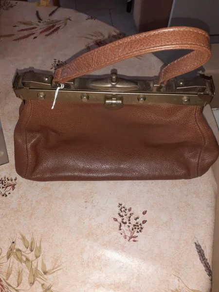 Sac cuir vintage - Sacs & Maroquinerie - Saint-Satur (18300)