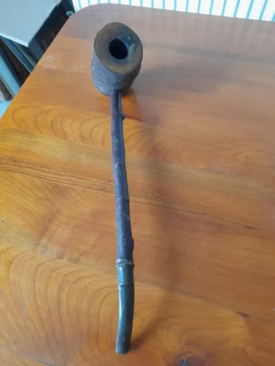 Ancienne grande pipe en bois et écorse artisanale - photo 4
