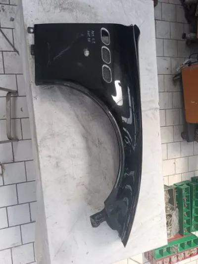 Aile avant droite maserati quattroporte m139 - Équipements Auto - Nice (06000)