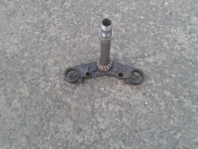 Tés de fourche inférieur honda 600 hornet 2004 - Équipements Moto - Verberie (60410)