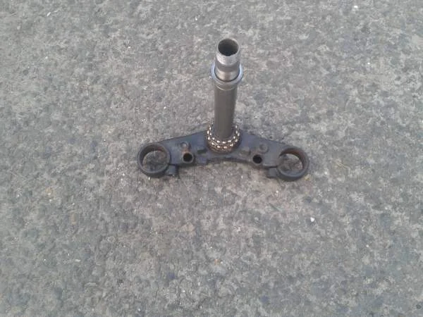 Tés de fourche inférieur honda 600 hornet 2004 - Équipements Moto - Verberie (60410)