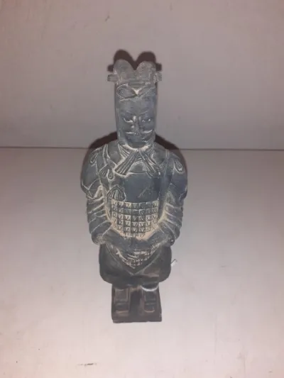 Statuette guerrier en pierre n°2 - Décoration - Saint-Satur (18300)