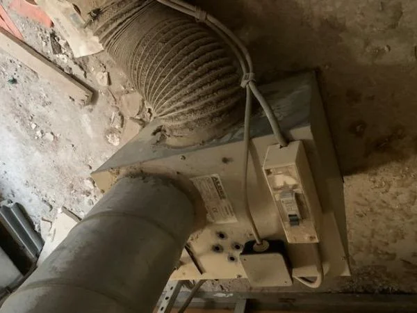 Lot de 2 moto-ventilateurs aldes à réviser - Autre Matériel Pro - Montpellier (34000)