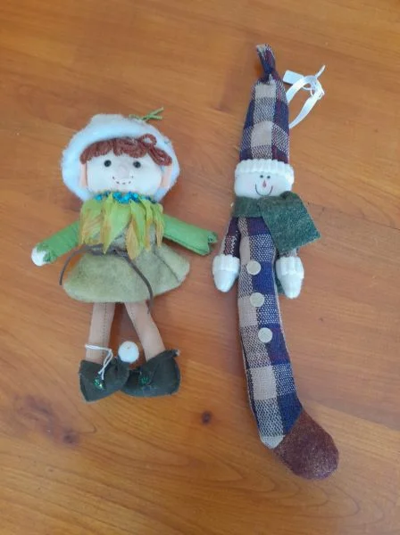 Lot 2 personnages à suspendre jardi enseigne - Décoration - Saint-Satur (18300)