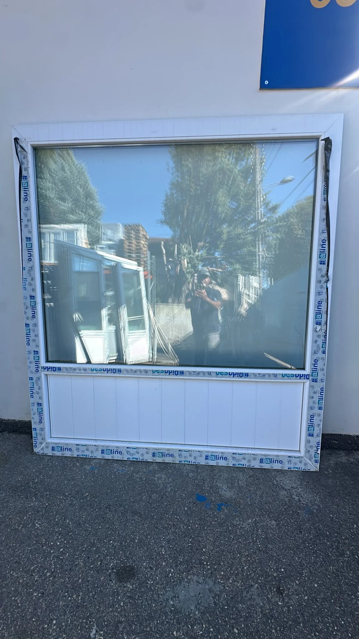 Fixe pvc blanc et champagne avec sous bassement - Bricolage - Sain-Bel (69210)