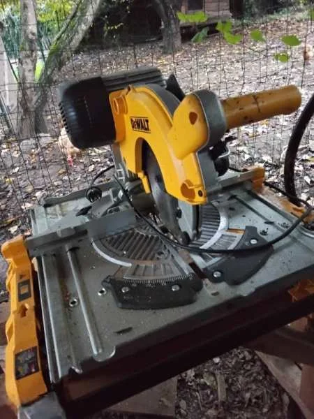 Scie circulaire dewalt dn 743 - Bricolage - Saint-Pons-de-Thomières (34220)