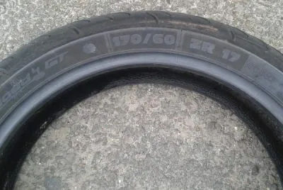 Pneu arriére michelin - photo 4