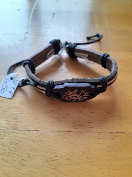 Bracelet tibétain en cuir et plaque en os - Bijoux & Montres - Saint-Satur (18300)