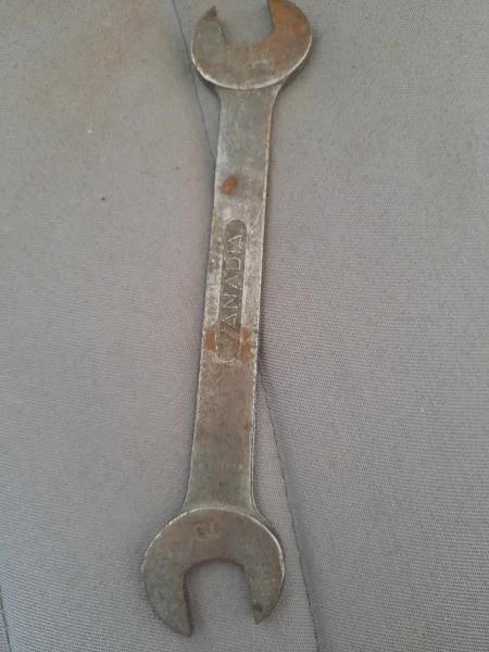 Clé plate 18/19 - vanadia - Bricolage - Saint-Satur (18300)