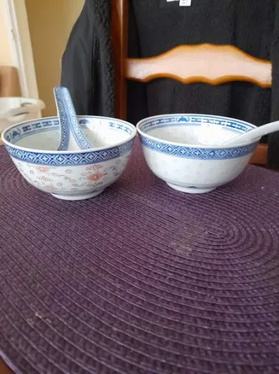 2 bols chinois et 2 cuillères chinoise - Collection - Saint-Satur (18300)