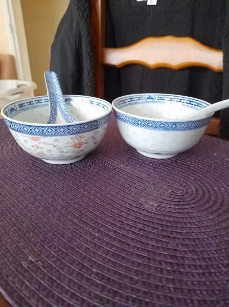 2 bols chinois et 2 cuillères chinoise - Collection - Saint-Satur (18300)