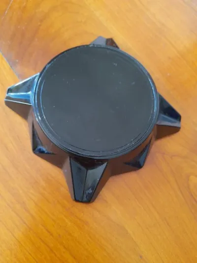 Cendrier en verre teinté noir moulé - forme étoile - photo 2